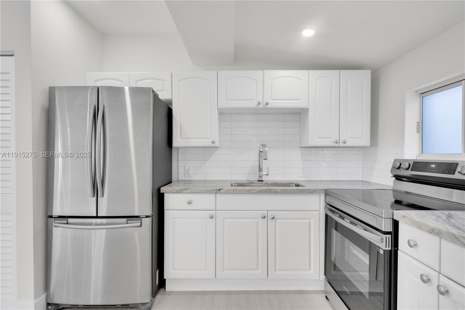 2949 Southwest 14th Street Miami, FL 33145 - Photo 4 of 28