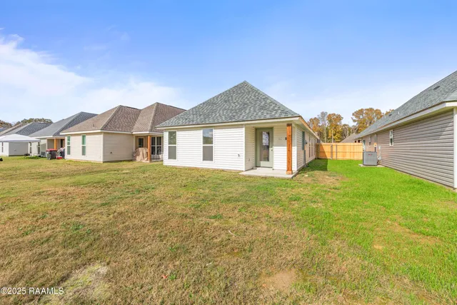 $197,900 | 227 Camerons Cove, Carencro, LA 70520