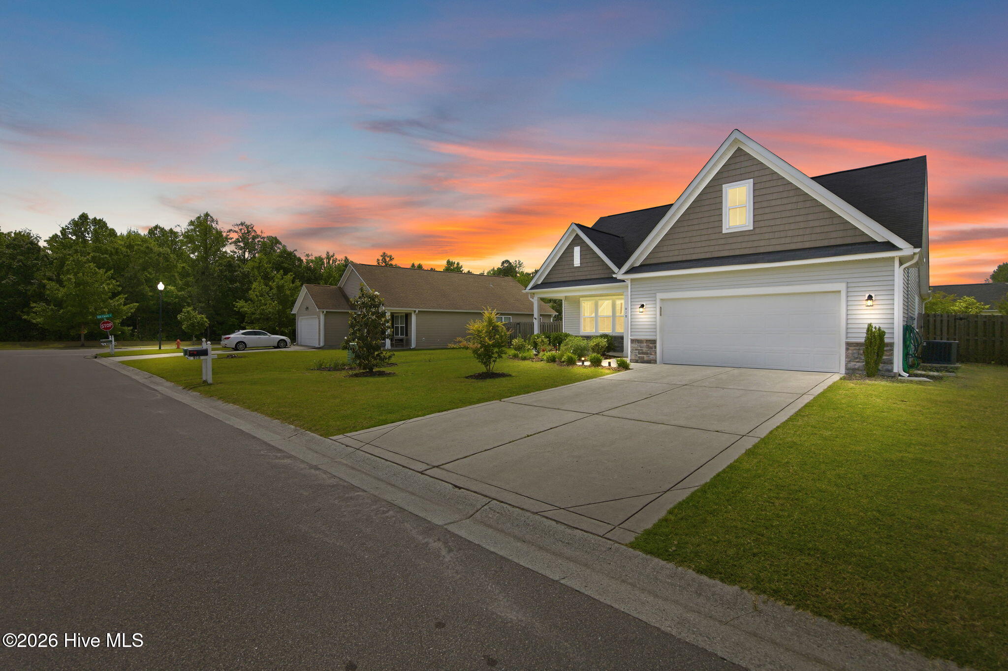 1-web-or-mls-918 Rolling Pines Loop Rd,