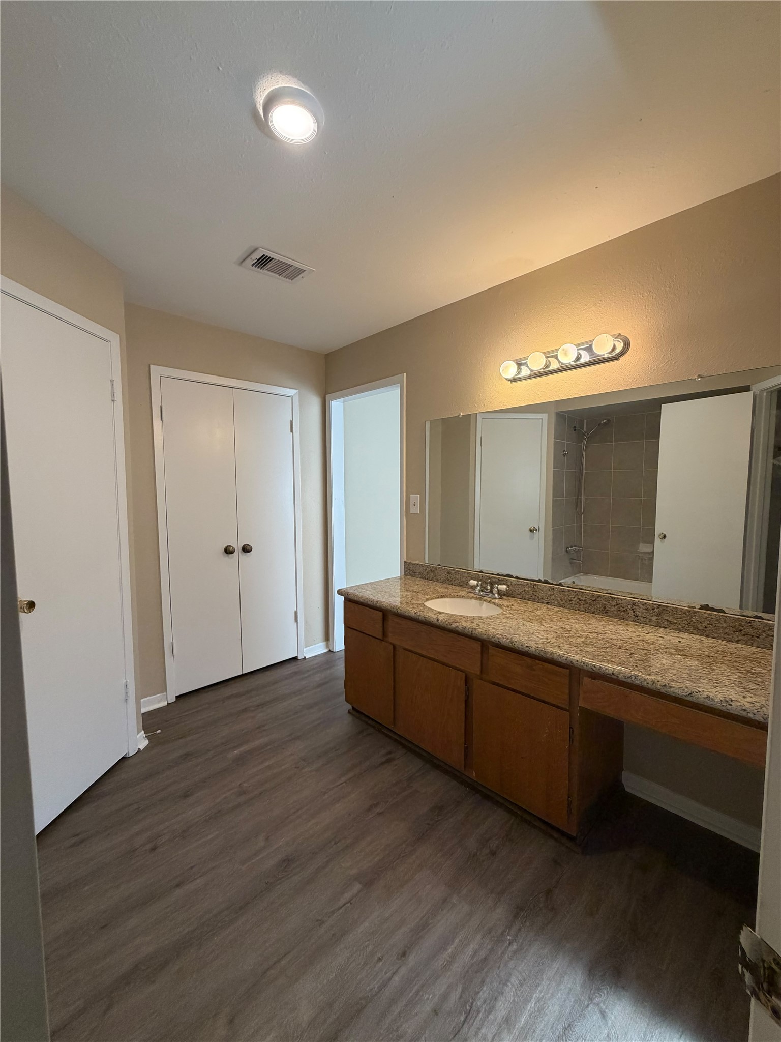 2015 Trailing Vine Road Spring, TX 77373 - Photo 26 of 28 Gallery Image 26