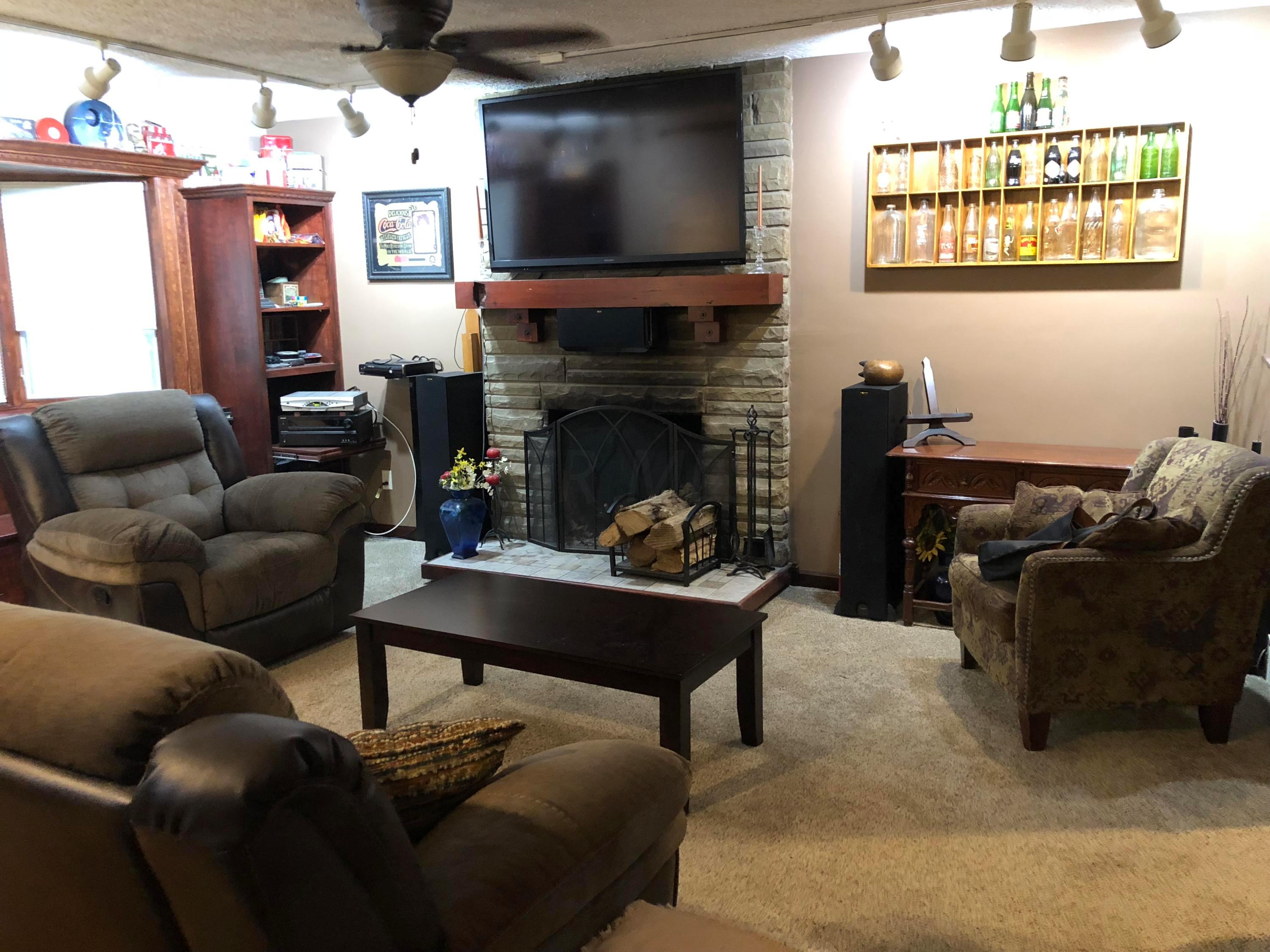 1601 Sale Road Columbus, OH 43224 - Photo 3 of 10 Gallery Image 3