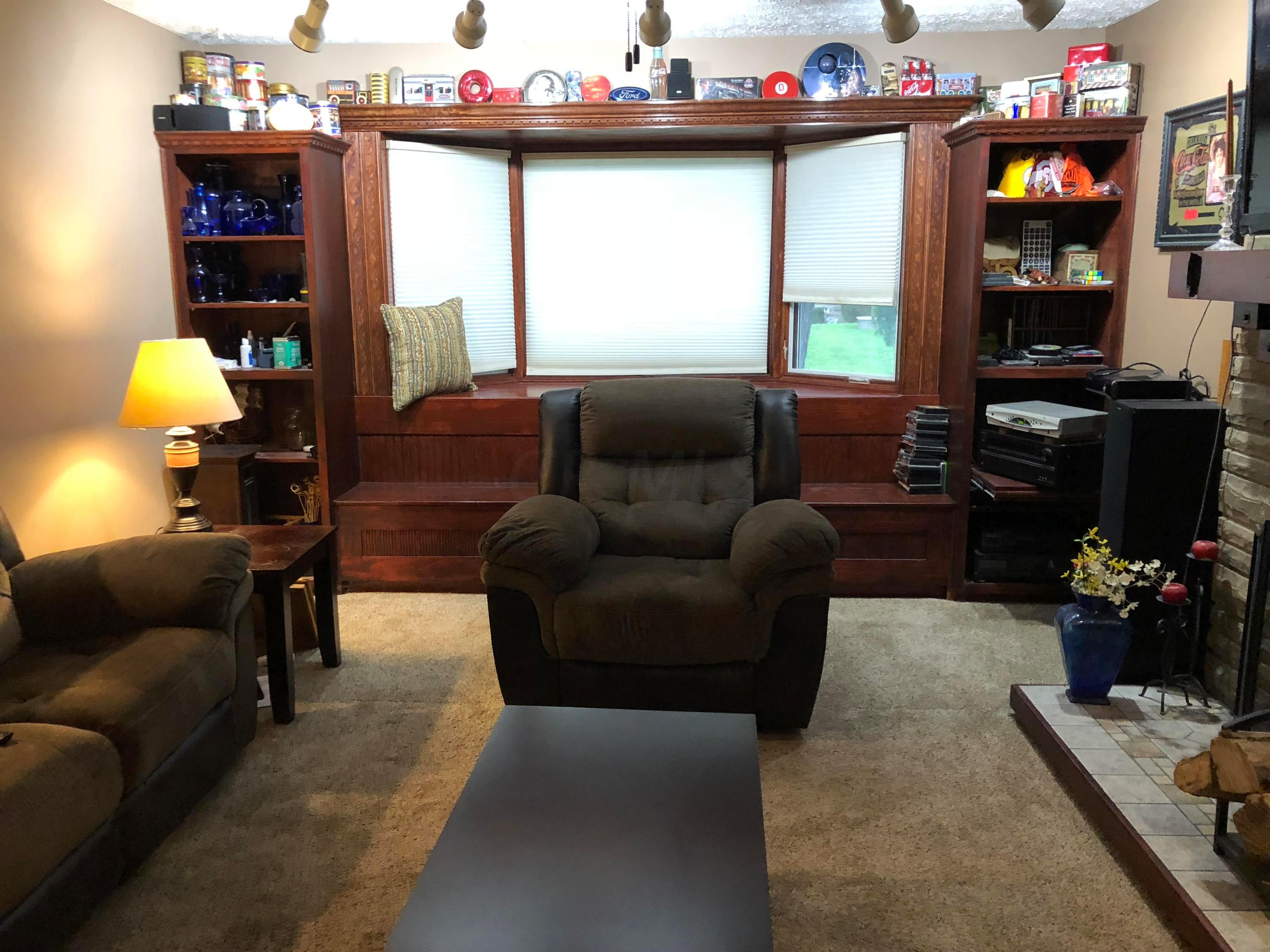 1601 Sale Road Columbus, OH 43224 - Photo 4 of 10 Gallery Image 4