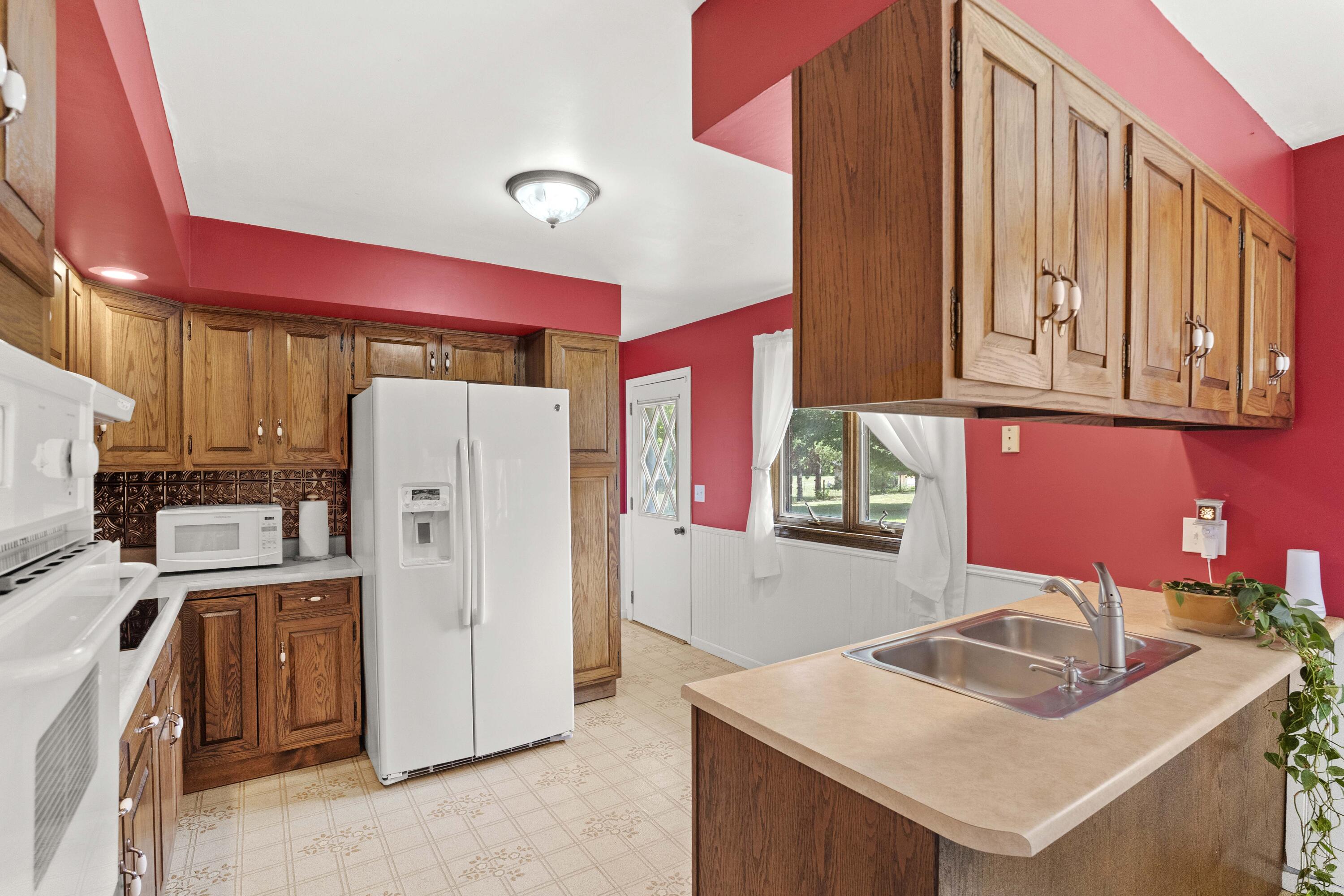 6674 East Division Road Mill Creek, IN 46365 - Photo 9 of 32 3000x2001