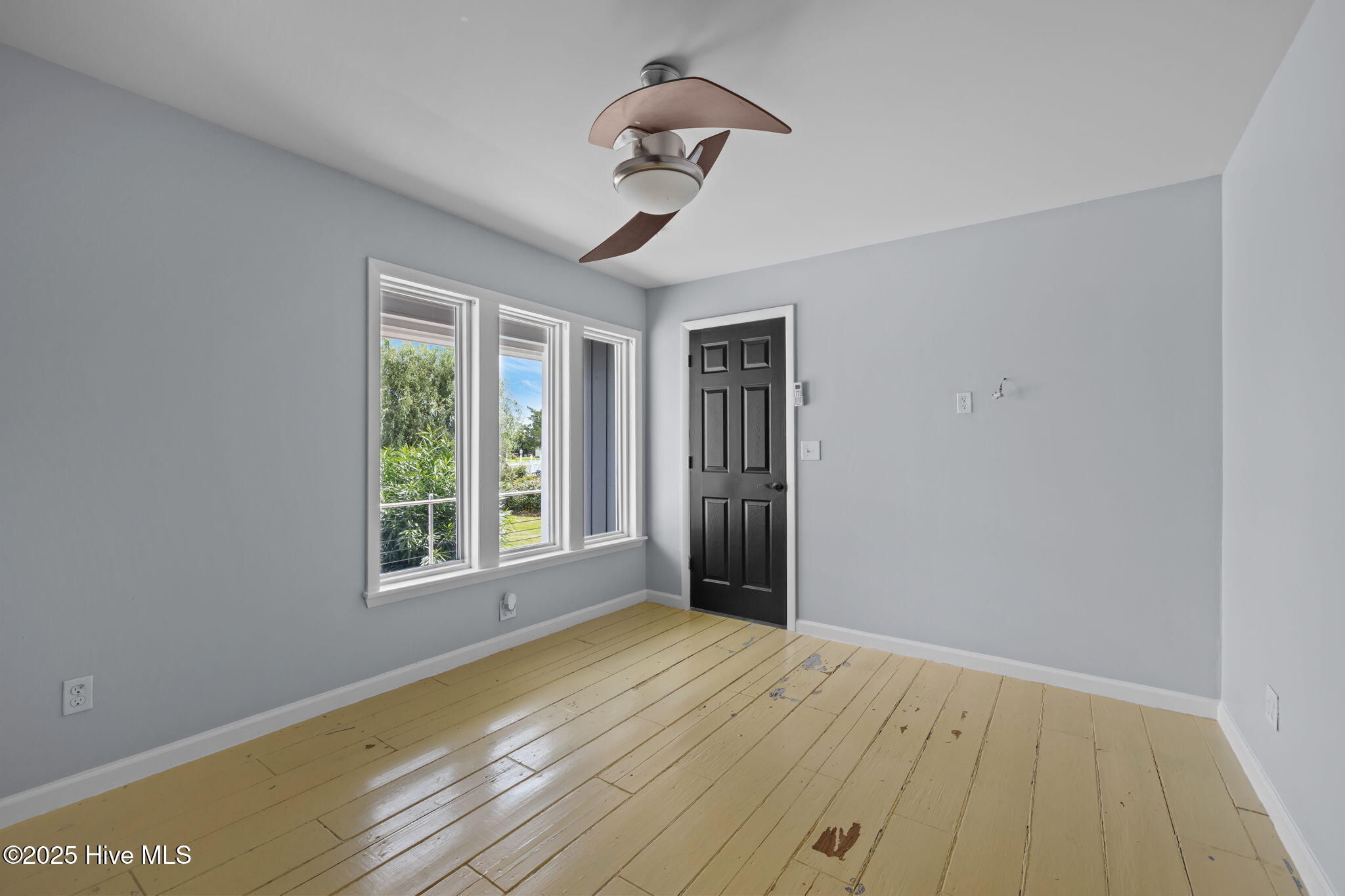 145 Williston Creek Road Smyrna, NC 28579 - Photo 15 of 59 Downstairs bedroom