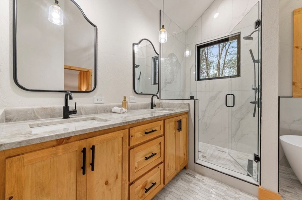 522 Lee’s Ride McCaysville, GA 30555 - Photo 16 of 33