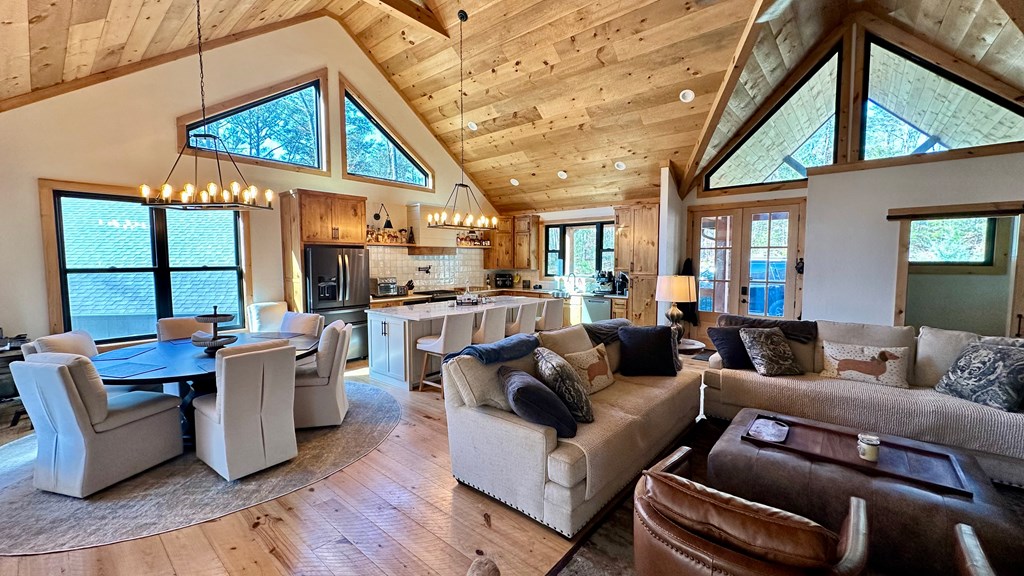 522 Lee’s Ride McCaysville, GA 30555 - Photo 6 of 33