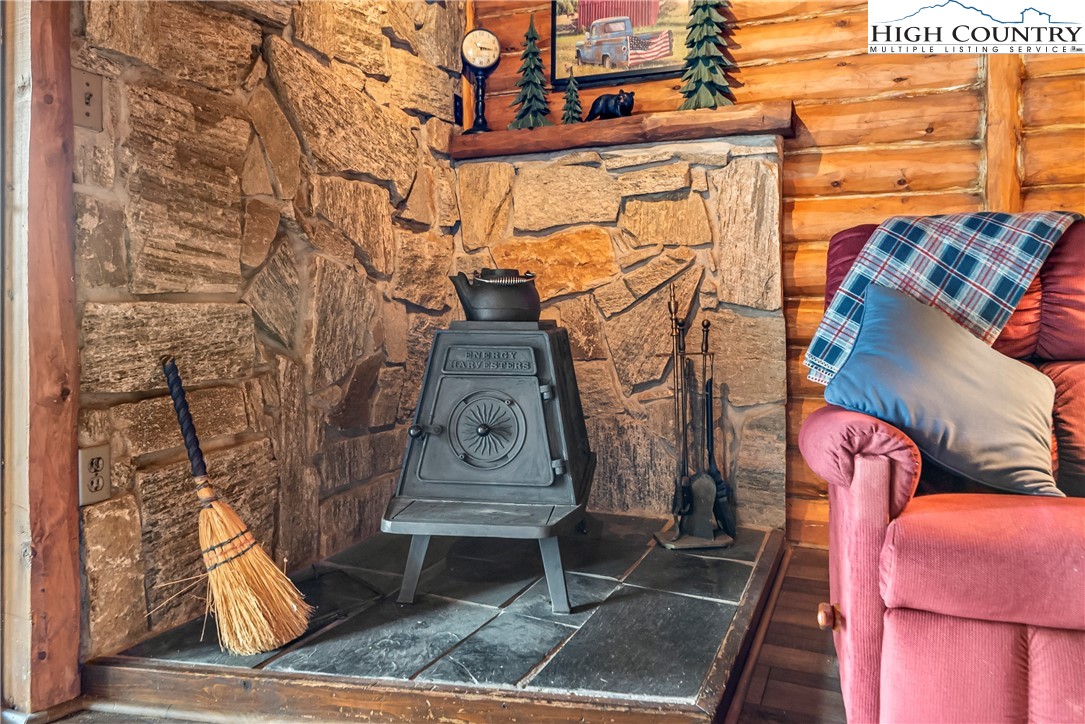 231 Deer Oaks Road Deep Gap, NC 28618 - Photo 16 of 44