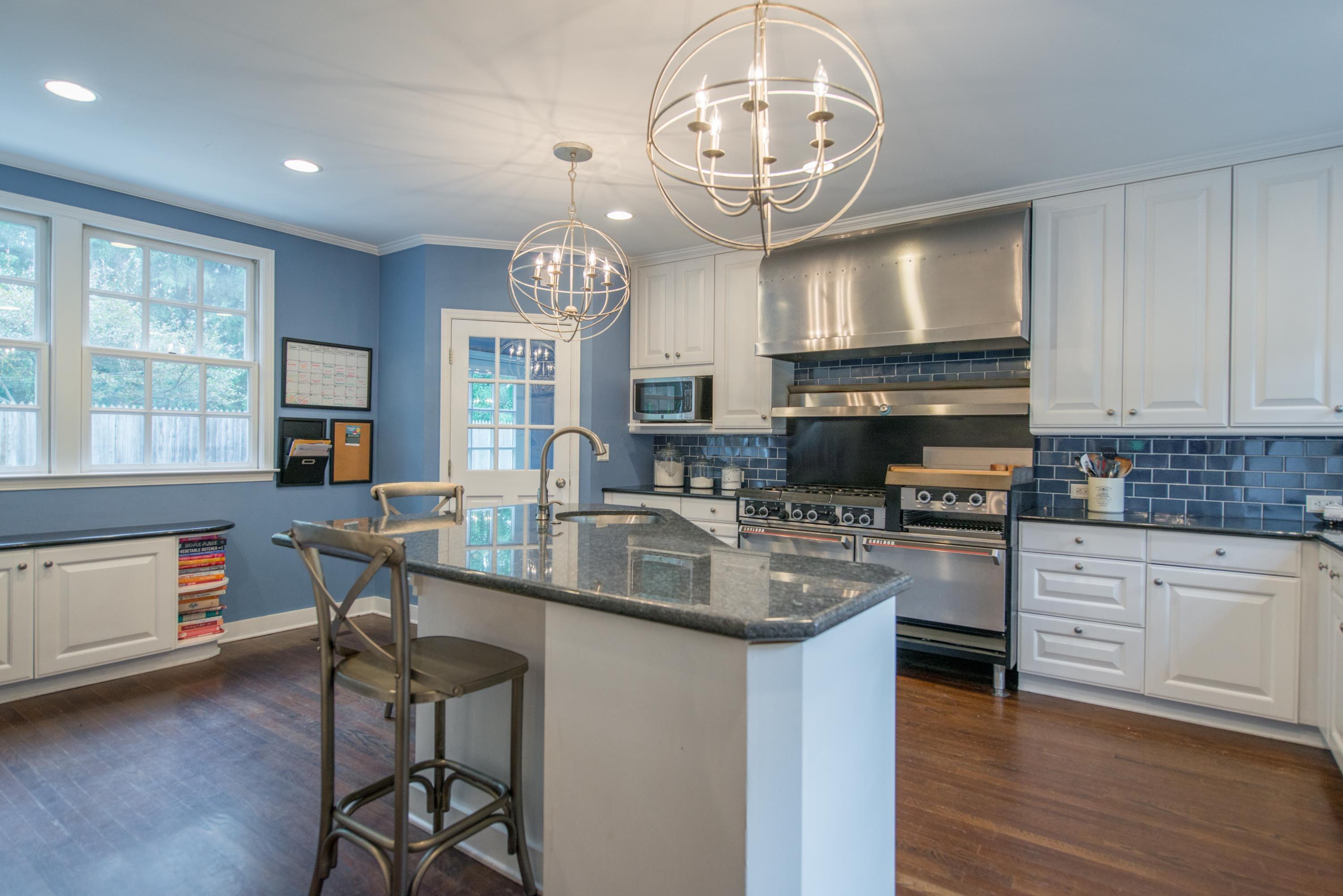 200 Ashbourne Road Columbus, OH 43209 - Photo 13 of 59