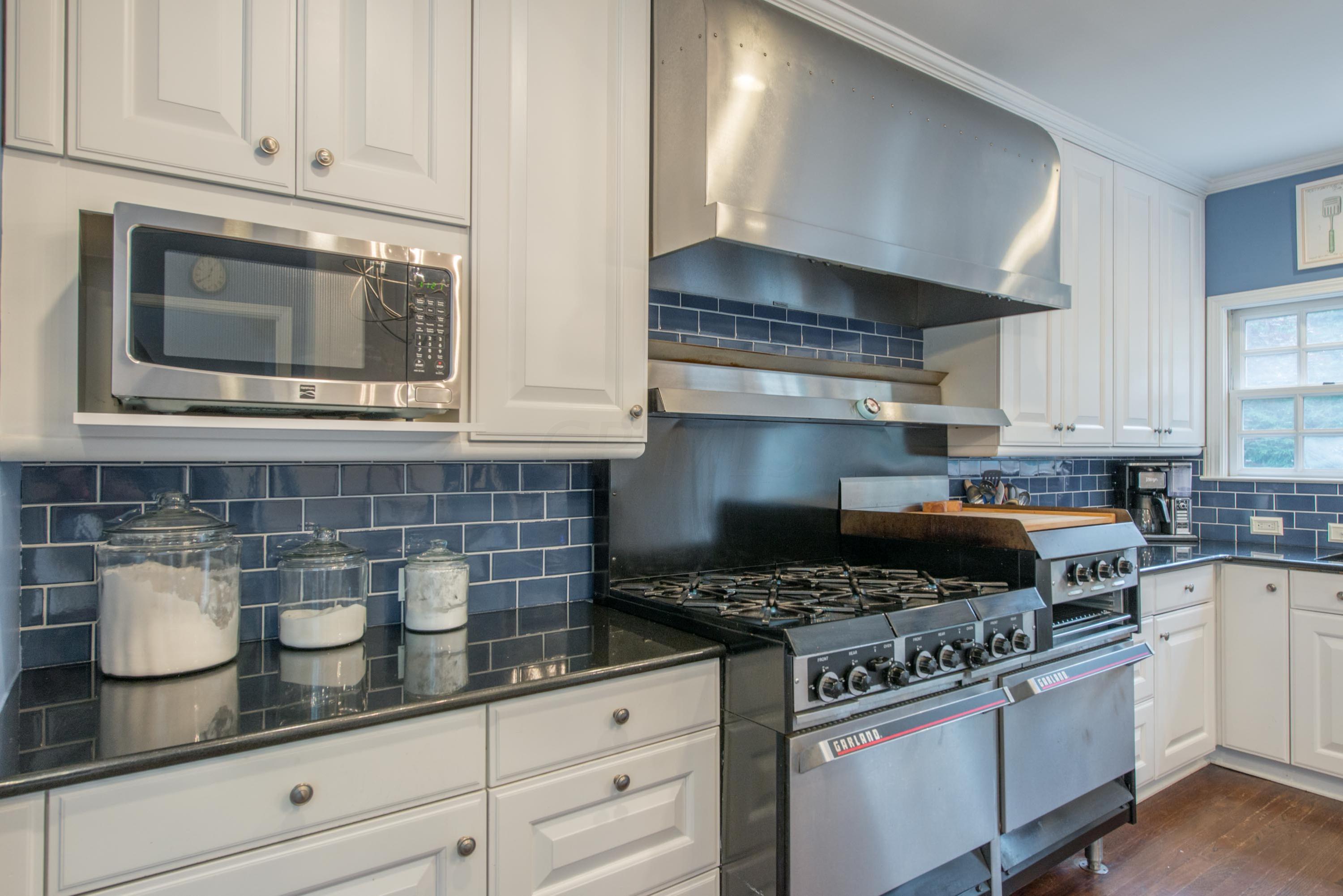 200 Ashbourne Road Columbus, OH 43209 - Photo 19 of 59
