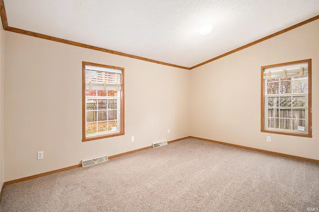 $199,900 | 2111 Kennesaw Court, Elkhart, IN 46516