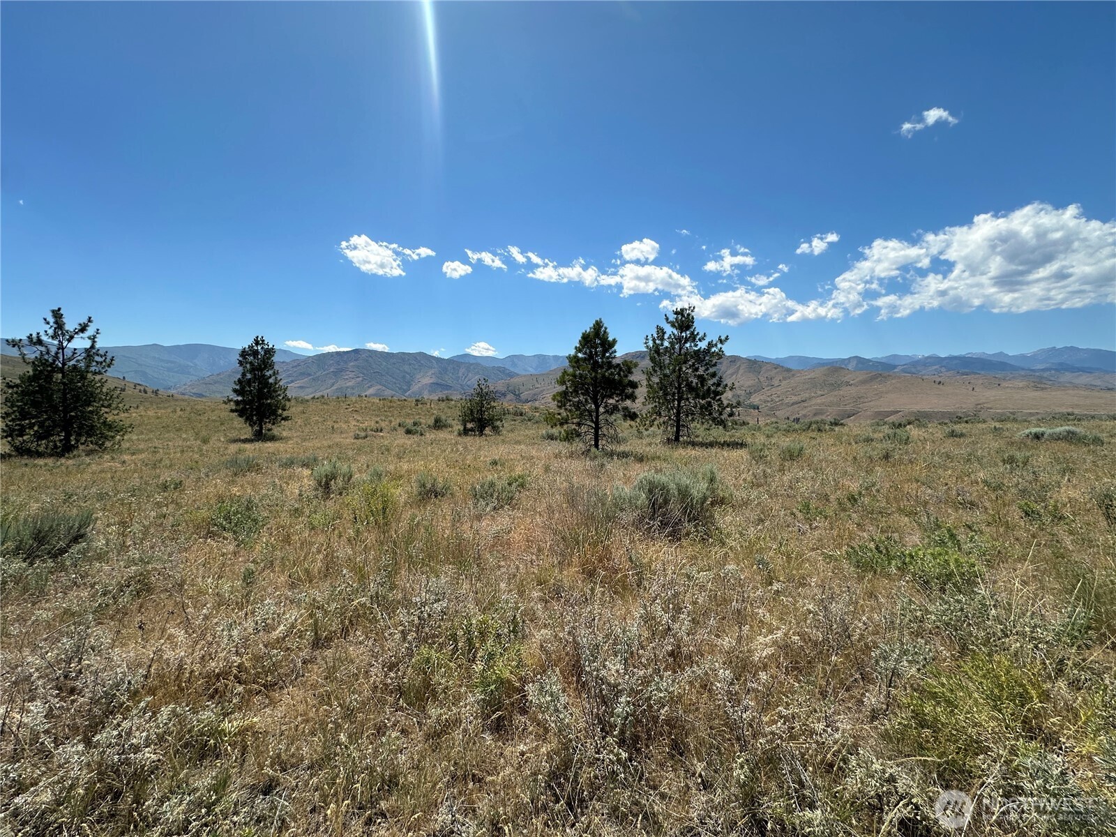 -tbd Peterson Rnch Road Pateros, WA 98846 - Photo 4 of 20 a view of a city