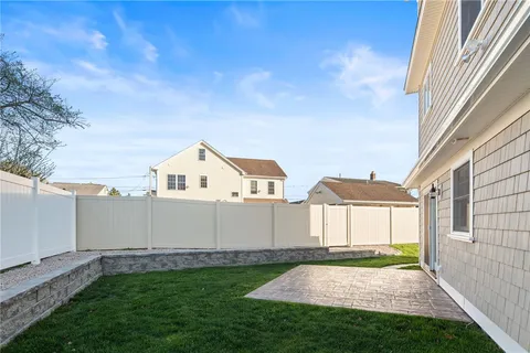 $1,749,900 | 25 Scallop Shell Road, Narragansett, RI 02882
