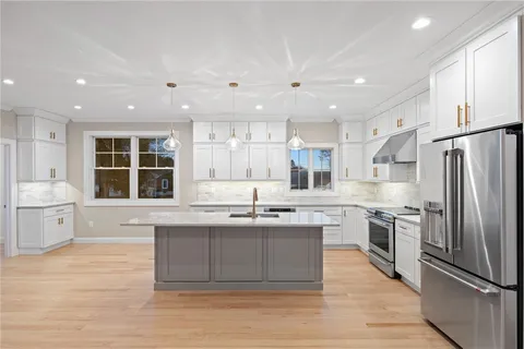 $1,749,900 | 25 Scallop Shell Road, Narragansett, RI 02882