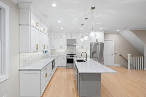 $1,749,900 | 25 Scallop Shell Road, Narragansett, RI 02882