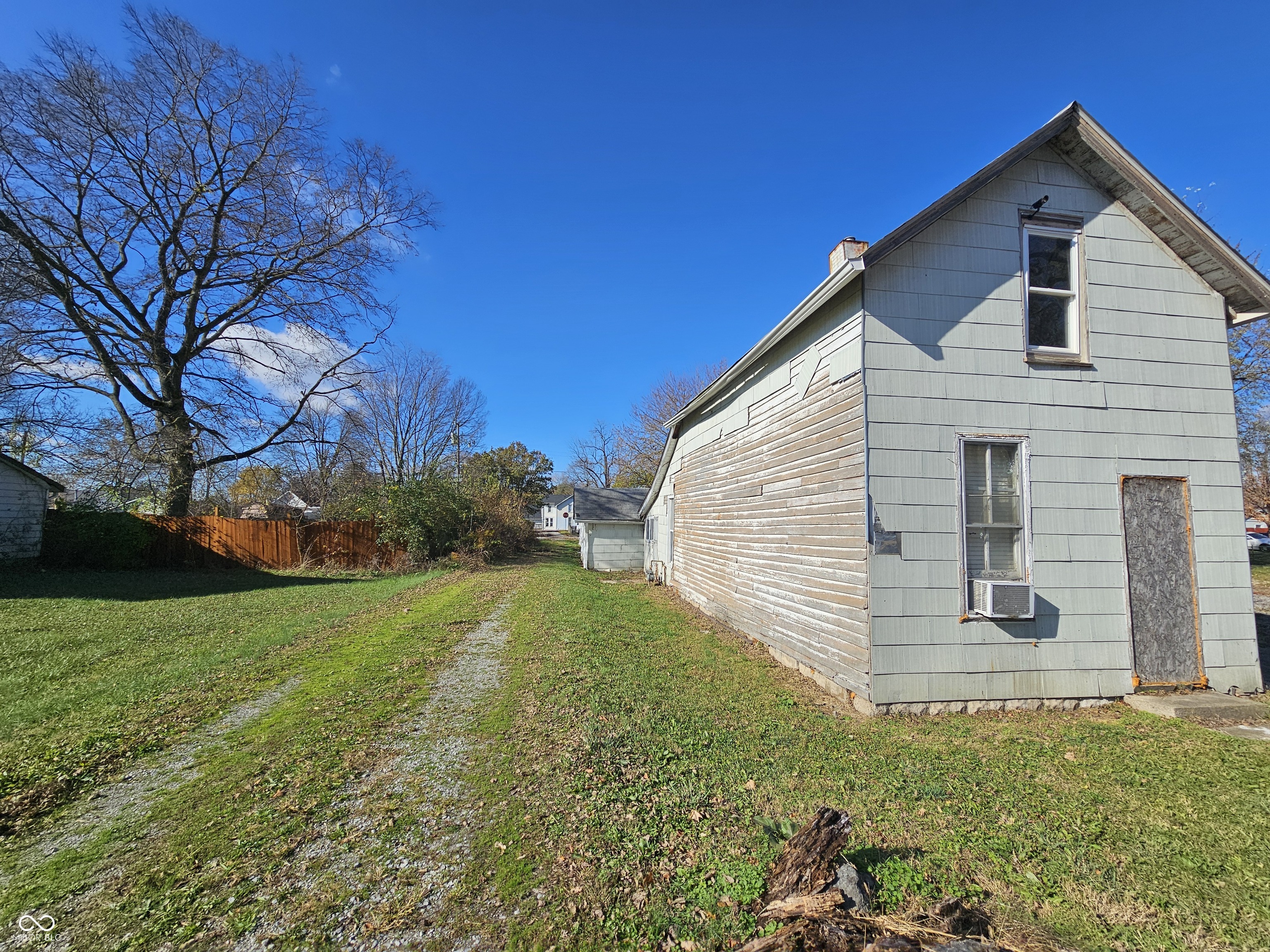 108 South Center Street Greenfield, IN 46154 - Photo 2 of 9