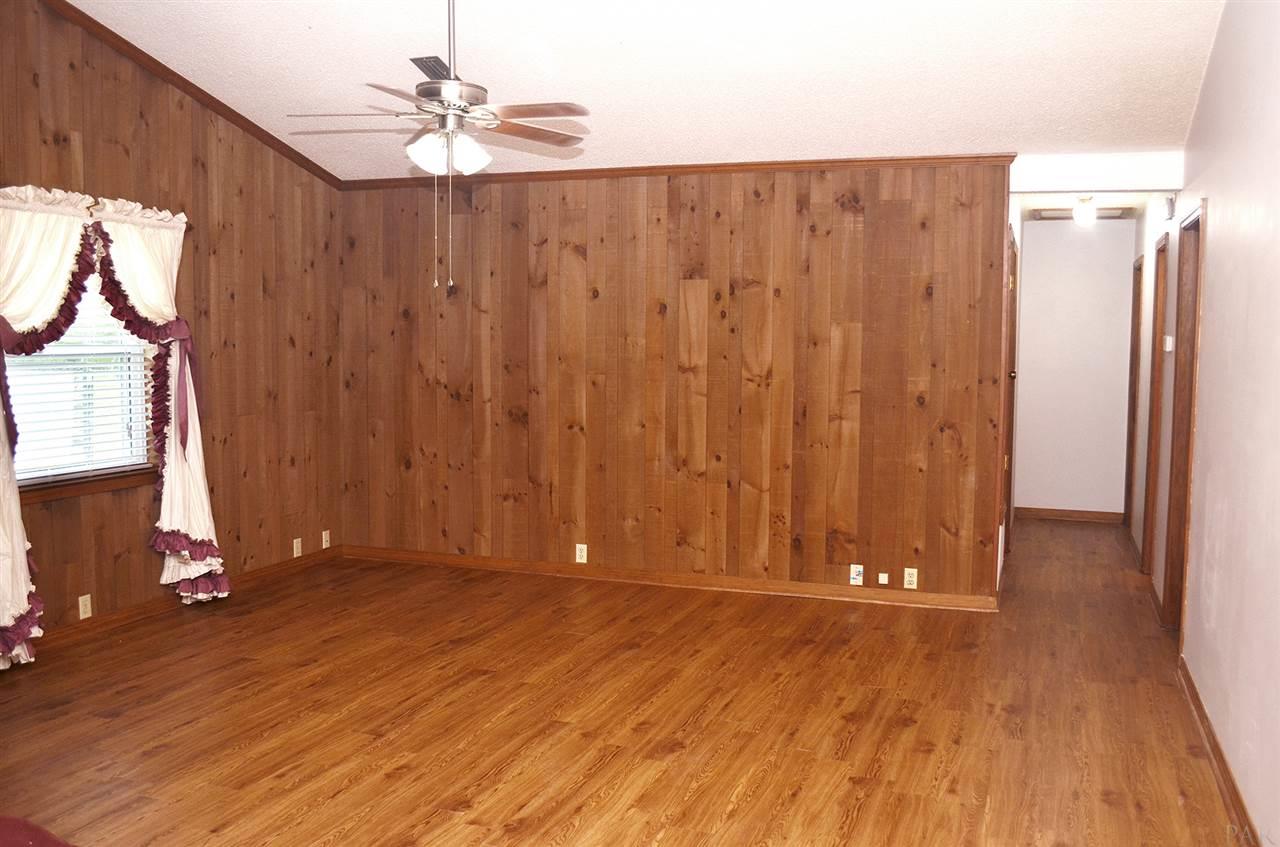 5137 Black Road Milton, FL 32583 - Photo 6 of 35 Gallery Image 6