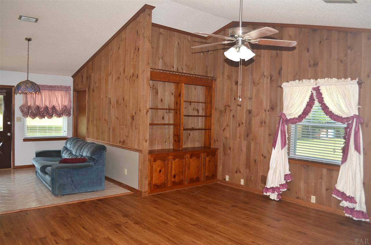 5137 Black Road Milton, FL 32583 - Photo 7 of 35 Built in Book Shelf