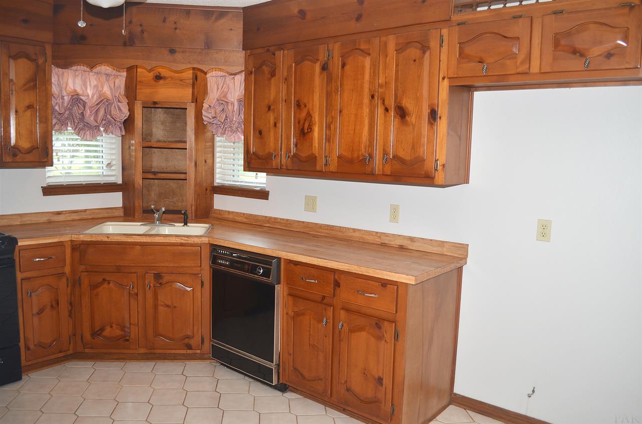 5137 Black Road Milton, FL 32583 - Photo 9 of 35 Gallery Image 9