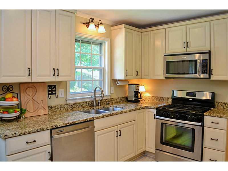 4818 Cavendish Road Indianapolis, IN 46220 - Photo 4 of 24