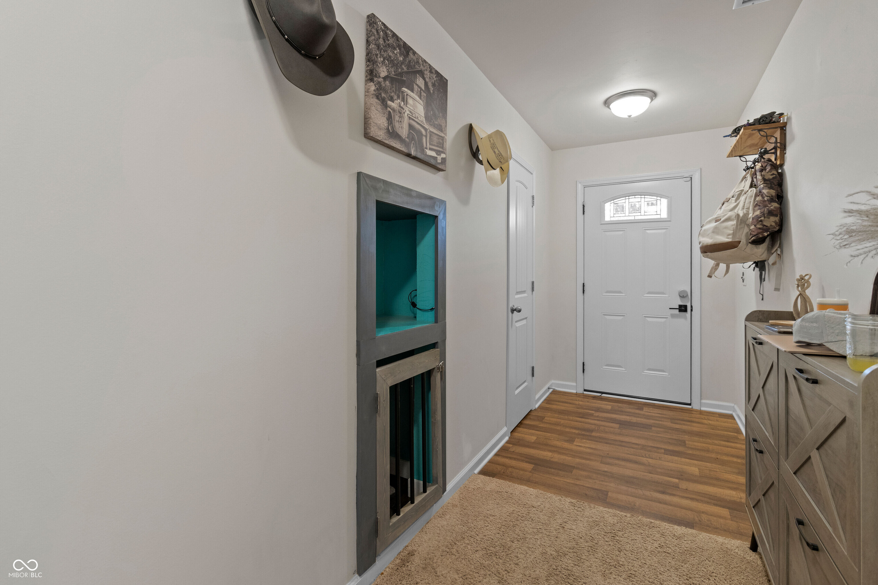 1112 Oregon Way Anderson, IN 46012 - Photo 3 of 26