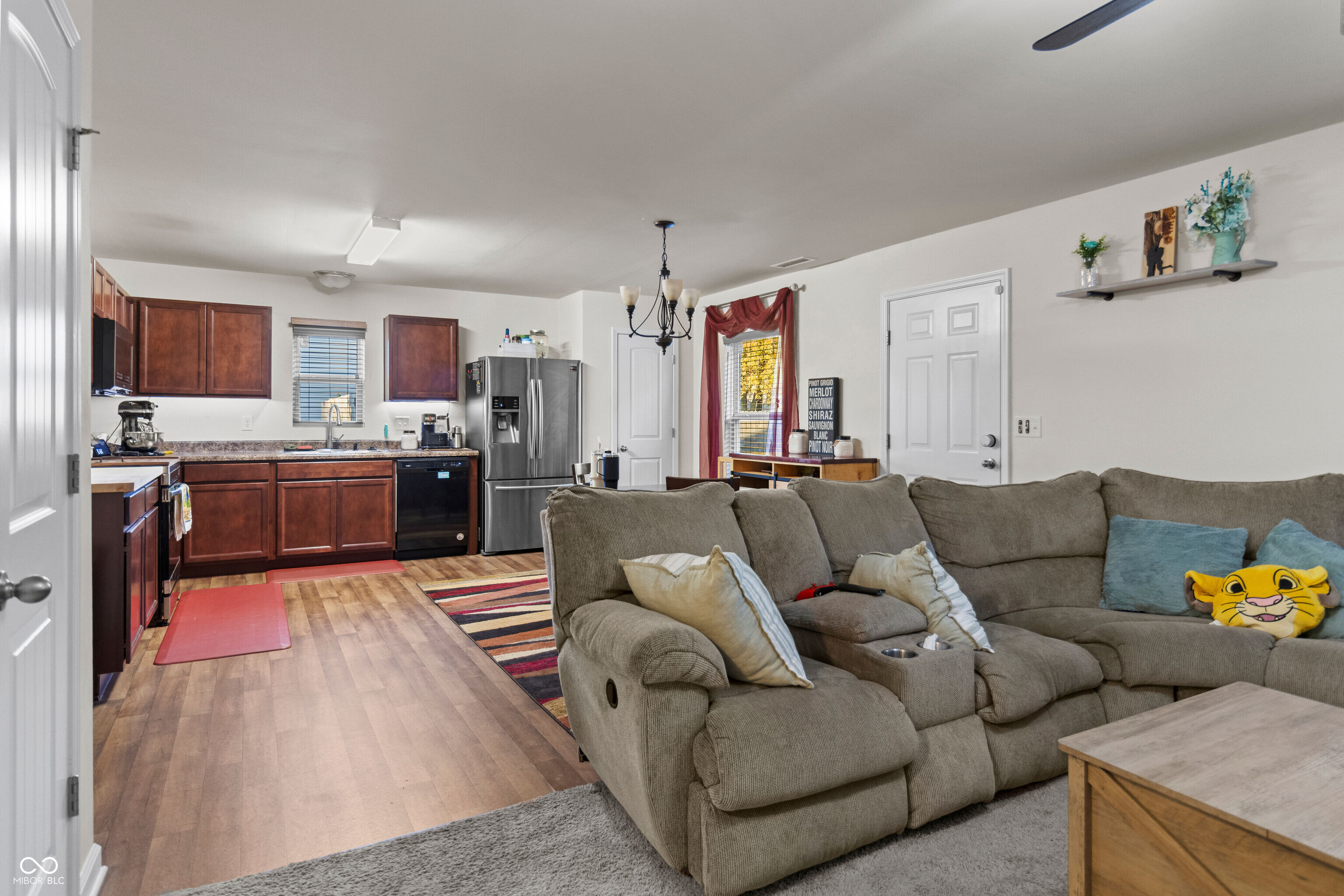 1112 Oregon Way Anderson, IN 46012 - Photo 6 of 26