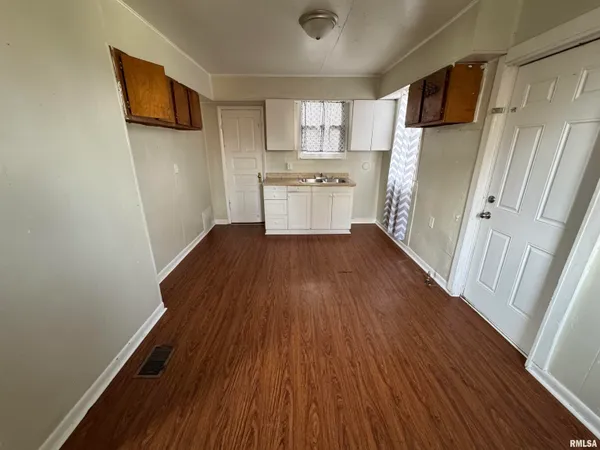 $59,900 | 1827 North Peoria Avenue, Peoria, IL 61603