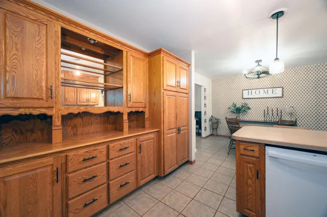 $339,000 | 1835 Jamison Drive, Windom, MN 56101