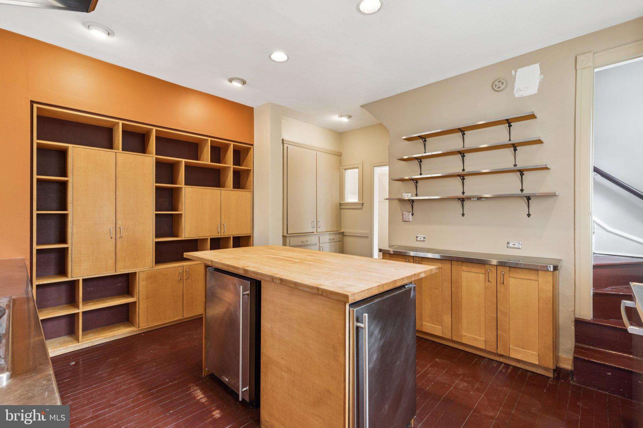 515 Carpenter Lane Philadelphia, PA 19119 - Photo 11 of 60 Kitchen