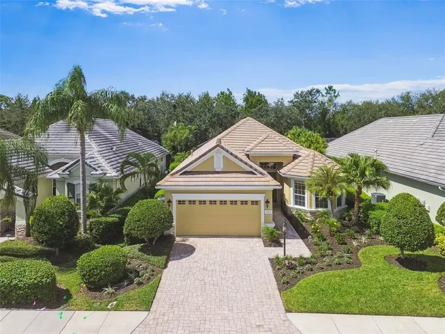 $635,000 | 7406 Lake Forest Glen, Lakewood Ranch, FL 34202