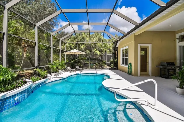 $635,000 | 7406 Lake Forest Glen, Lakewood Ranch, FL 34202