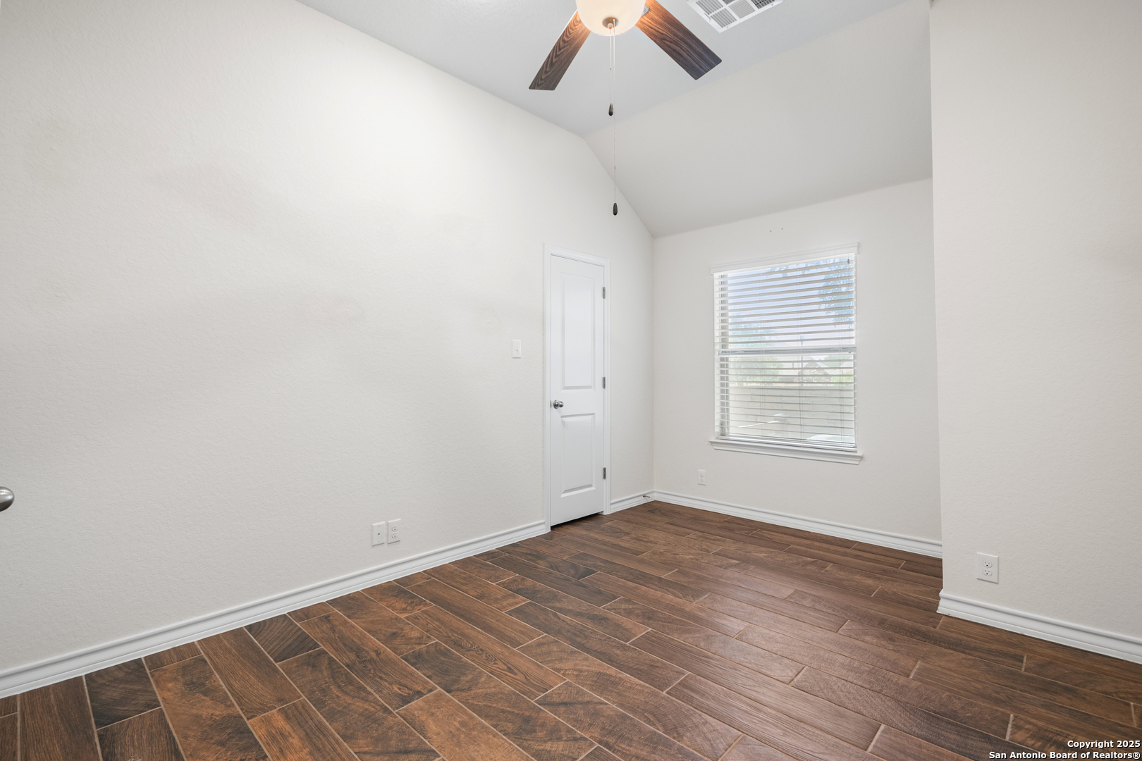 101 Boulder Creek Boerne, TX 78006 - Photo 15 of 47