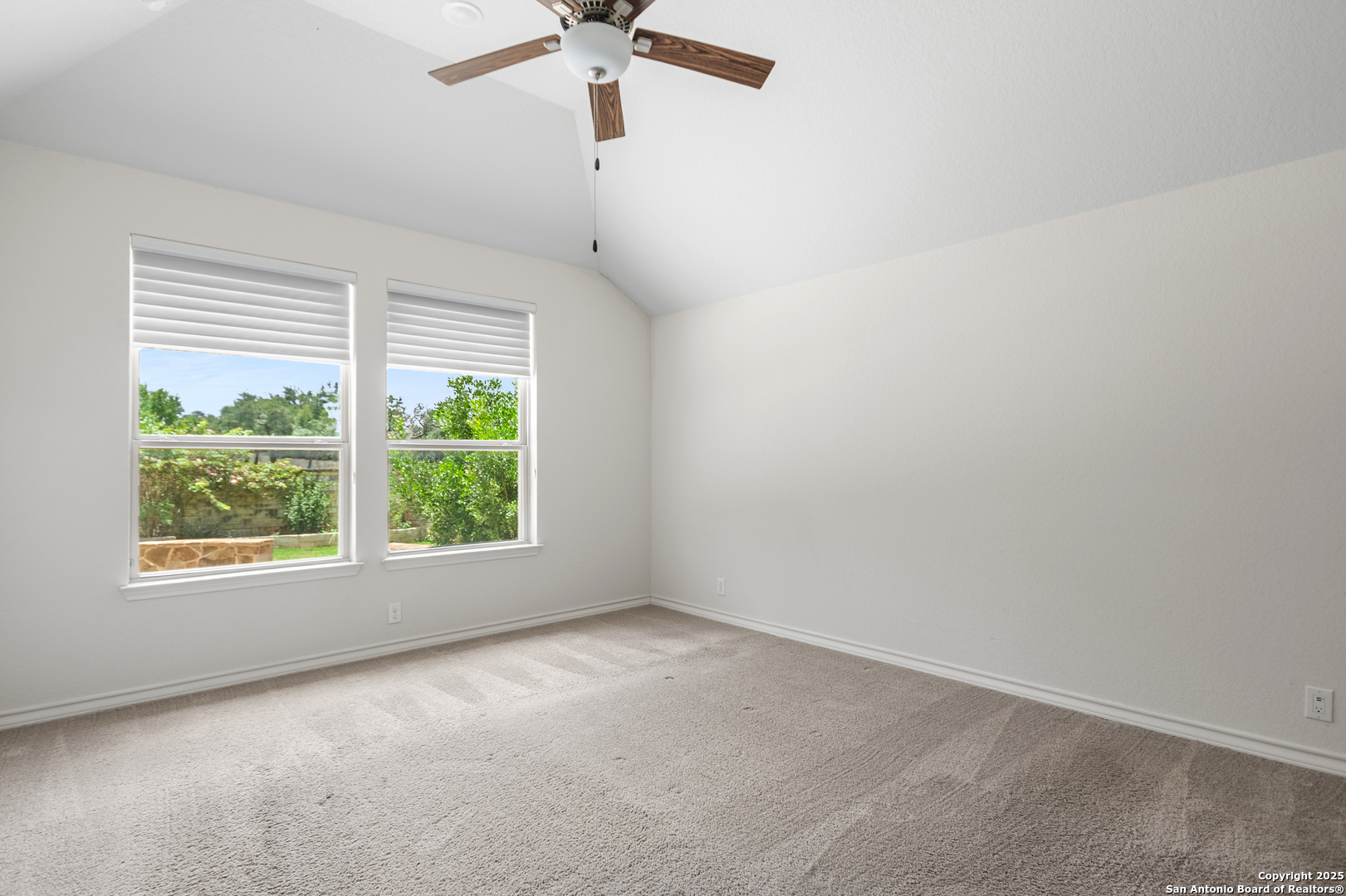 101 Boulder Creek Boerne, TX 78006 - Photo 17 of 47