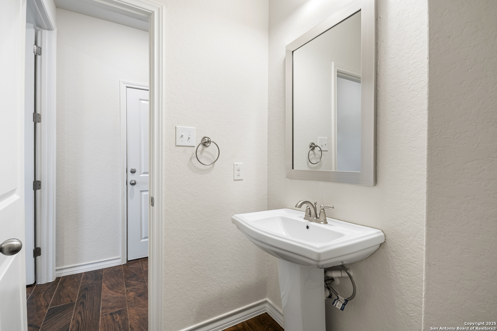 101 Boulder Creek Boerne, TX 78006 - Photo 18 of 47