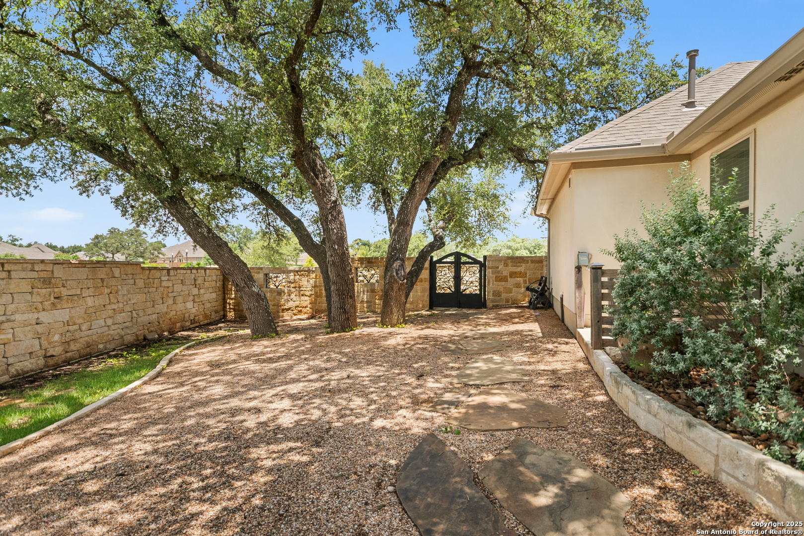 101 Boulder Creek Boerne, TX 78006 - Photo 27 of 47