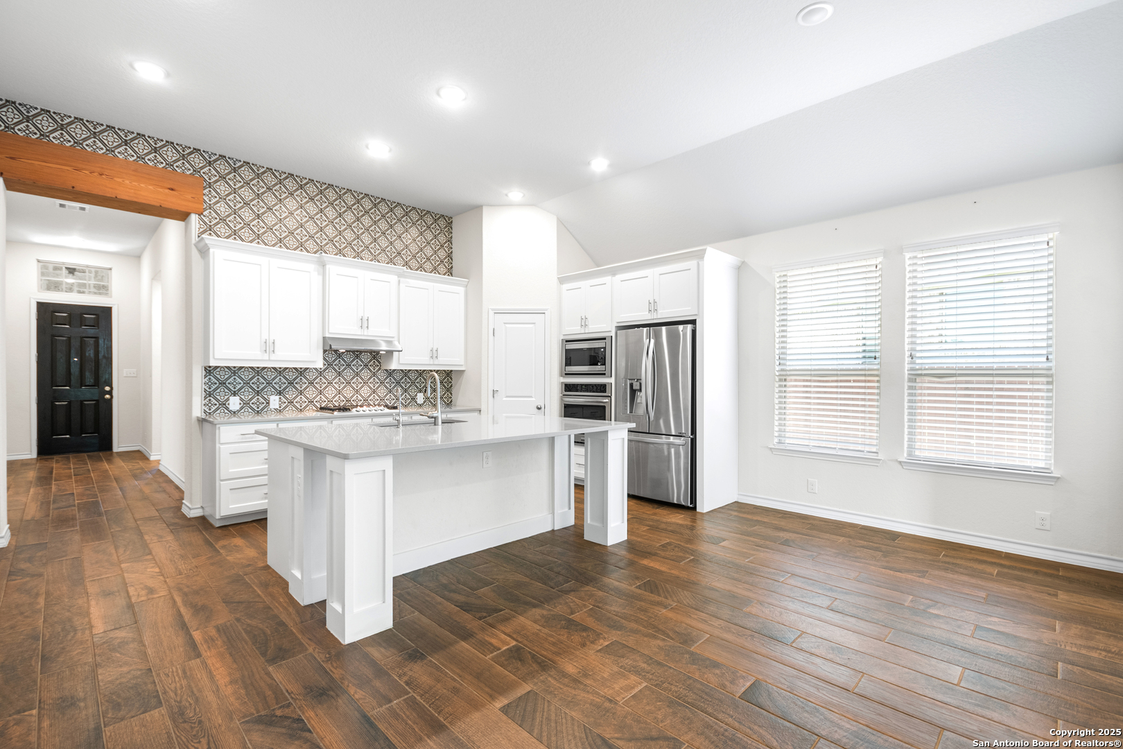 101 Boulder Creek Boerne, TX 78006 - Photo 3 of 47