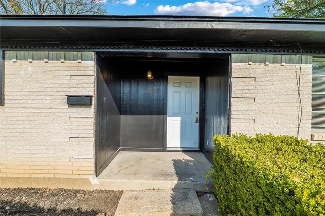 a view of outdoor space