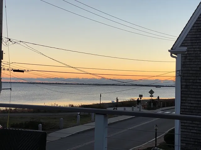 $725,000 | 166 Water Street, Unit B, Newburyport, MA 01950