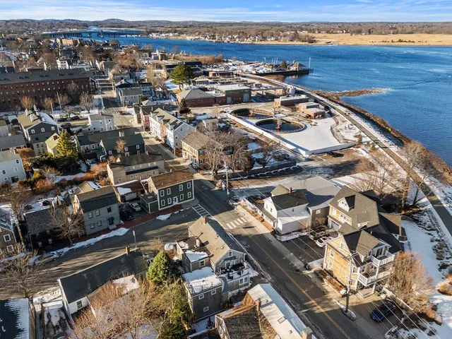 $725,000 | 166 Water Street, Unit B, Newburyport, MA 01950