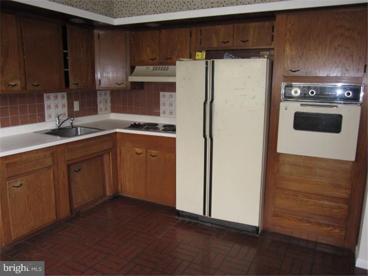 22 Lawrence Road Audubon, PA 19403 - Photo 7 of 16 Kitchen