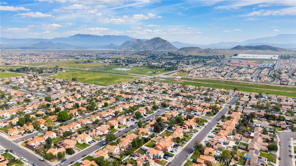 705 Fuchsia Lane Perris, CA 92571 - Photo 29 of 29 a view of a city with an ocean view