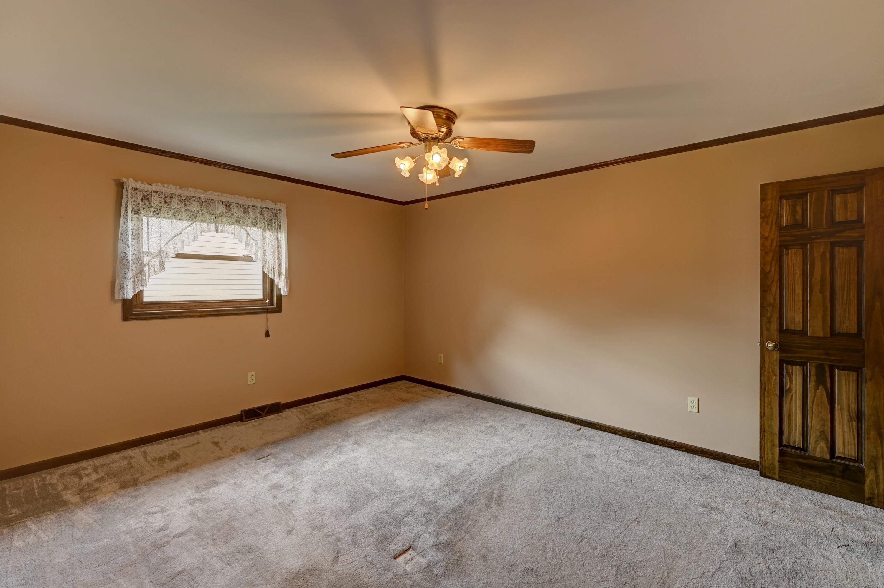 2525 Sandy Ridge Road Dyer, IN 46311 - Photo 35 of 41 3000x1996