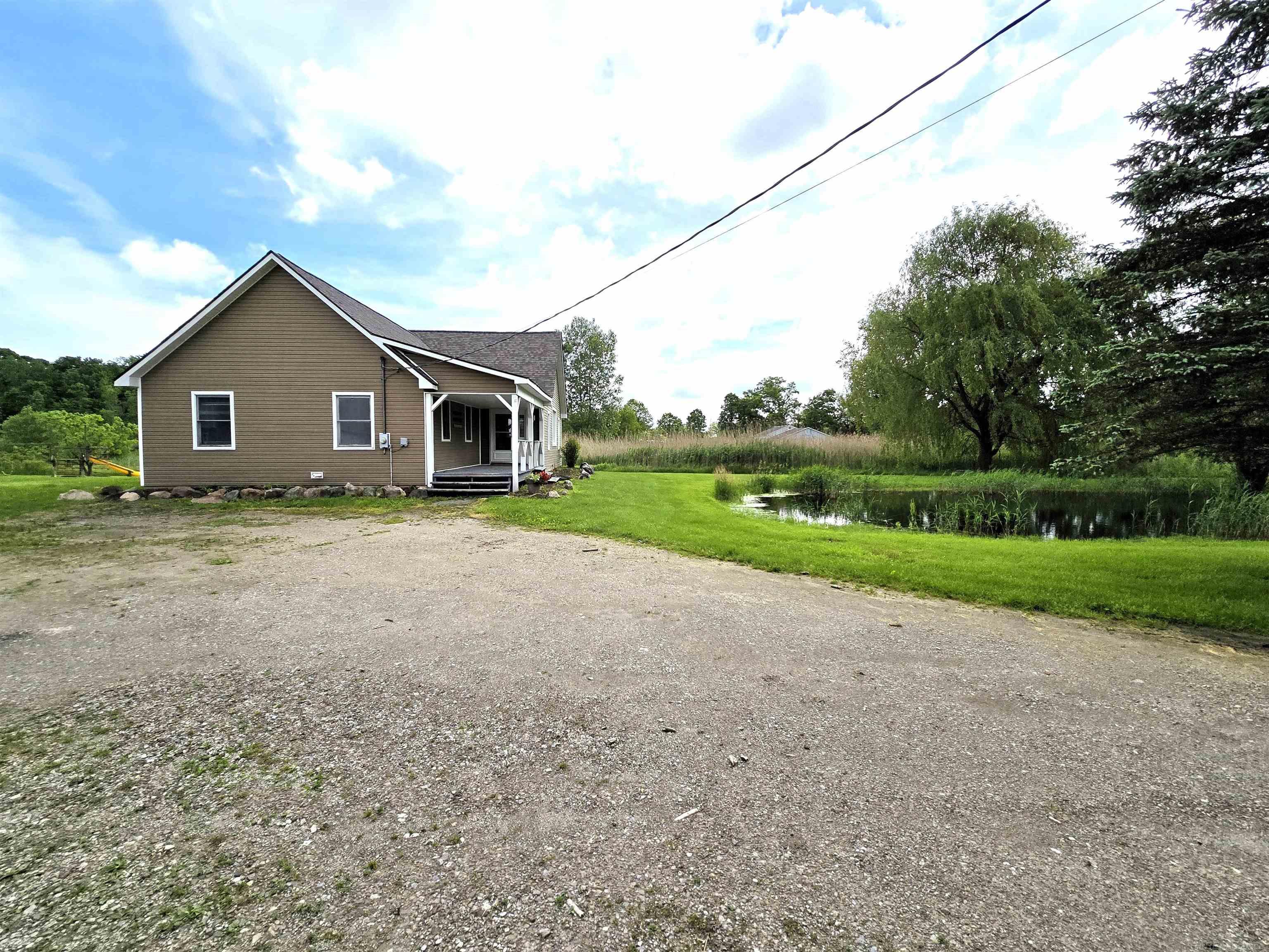 7166 Frith Road St. Clair, MI 48079 - Photo 13 of 62 50143770-7e120e59-b19b-48b7-b6d1-51b7442b96fa.JPG