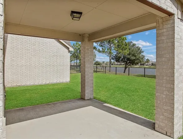 $3,200 | 1995 Biscayne Lake Drive, Pearland, TX 77584