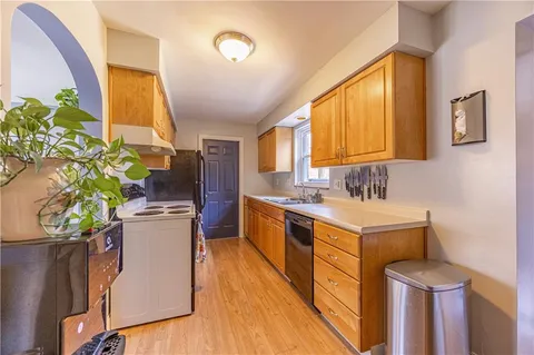 $279,900 | 222 Glenview Drive, New Kensington, PA 15068