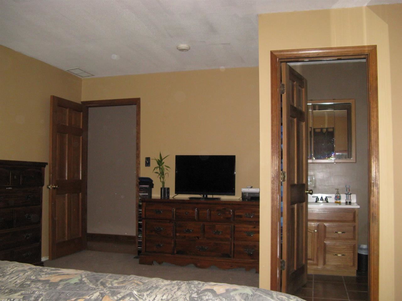 811 Inderrieden Road Chandler, IN 47610 - Photo 12 of 24 Gallery Image 12