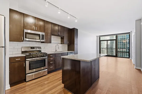 $2,195 | 465 Nicollet Mall, Unit 1410, Minneapolis, MN 55401