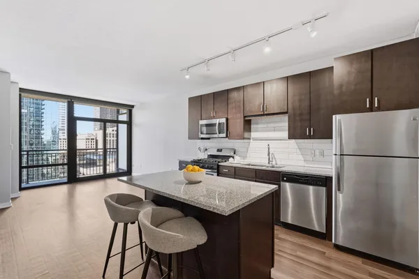 $2,195 | 465 Nicollet Mall, Unit 1410, Minneapolis, MN 55401