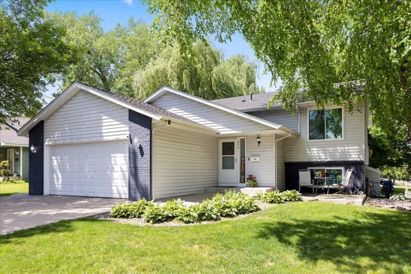$375,000 | 675 5th Avenue East, Shakopee, MN 55379