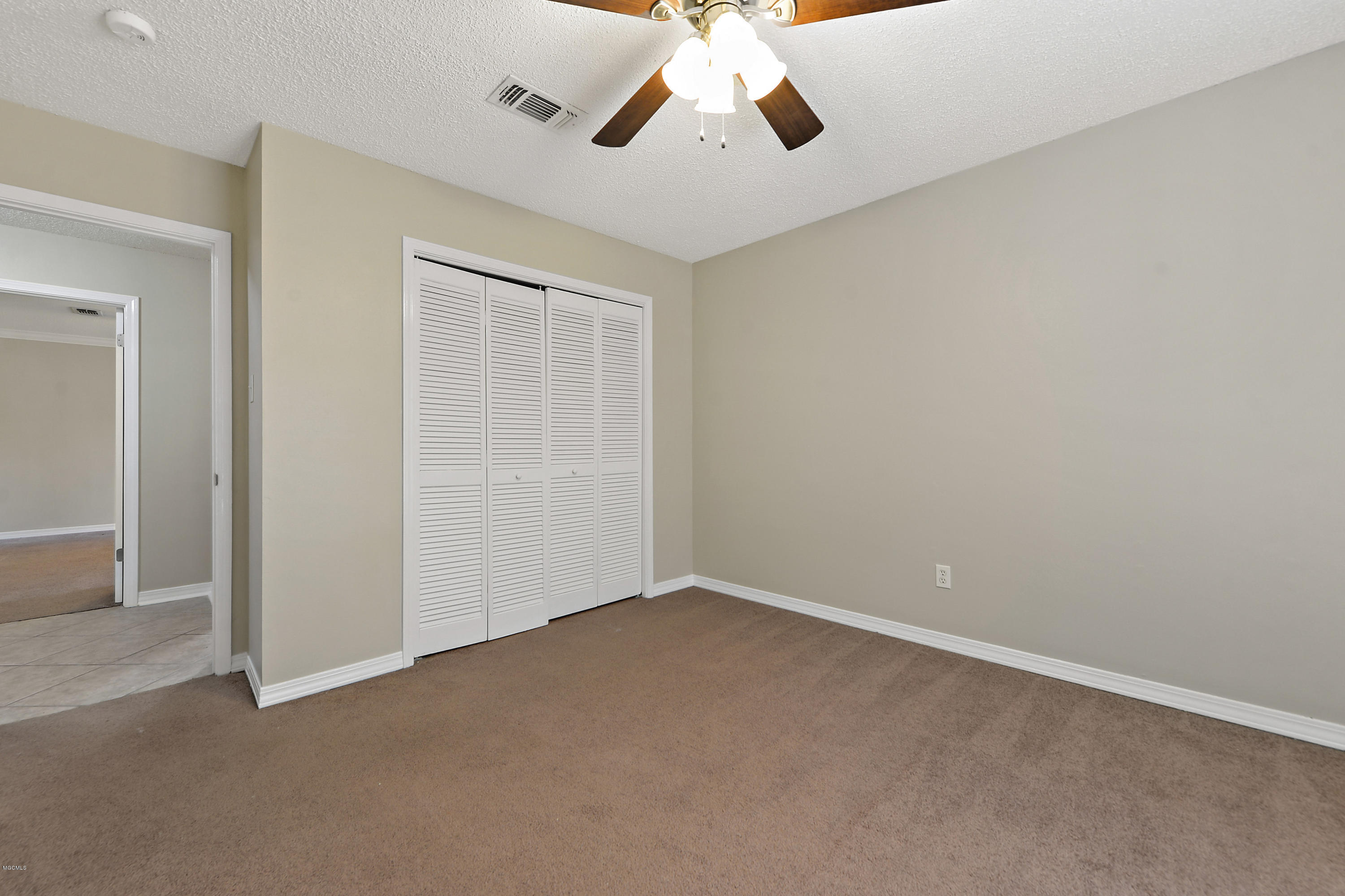 1404 Diller Road Ocean Springs, MS 39564 - Photo 14 of 19 014