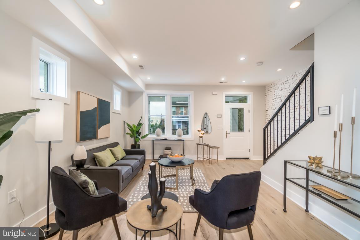 324 Todd Place Northeast Washington, DC 20002 - Photo 5 of 36